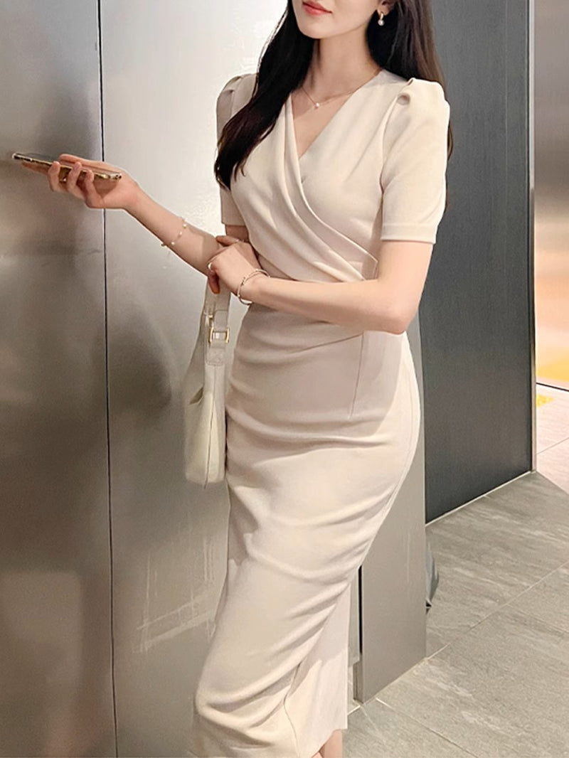 Solid-Color Minimalist Mid-Length Sheath Skirt for Women