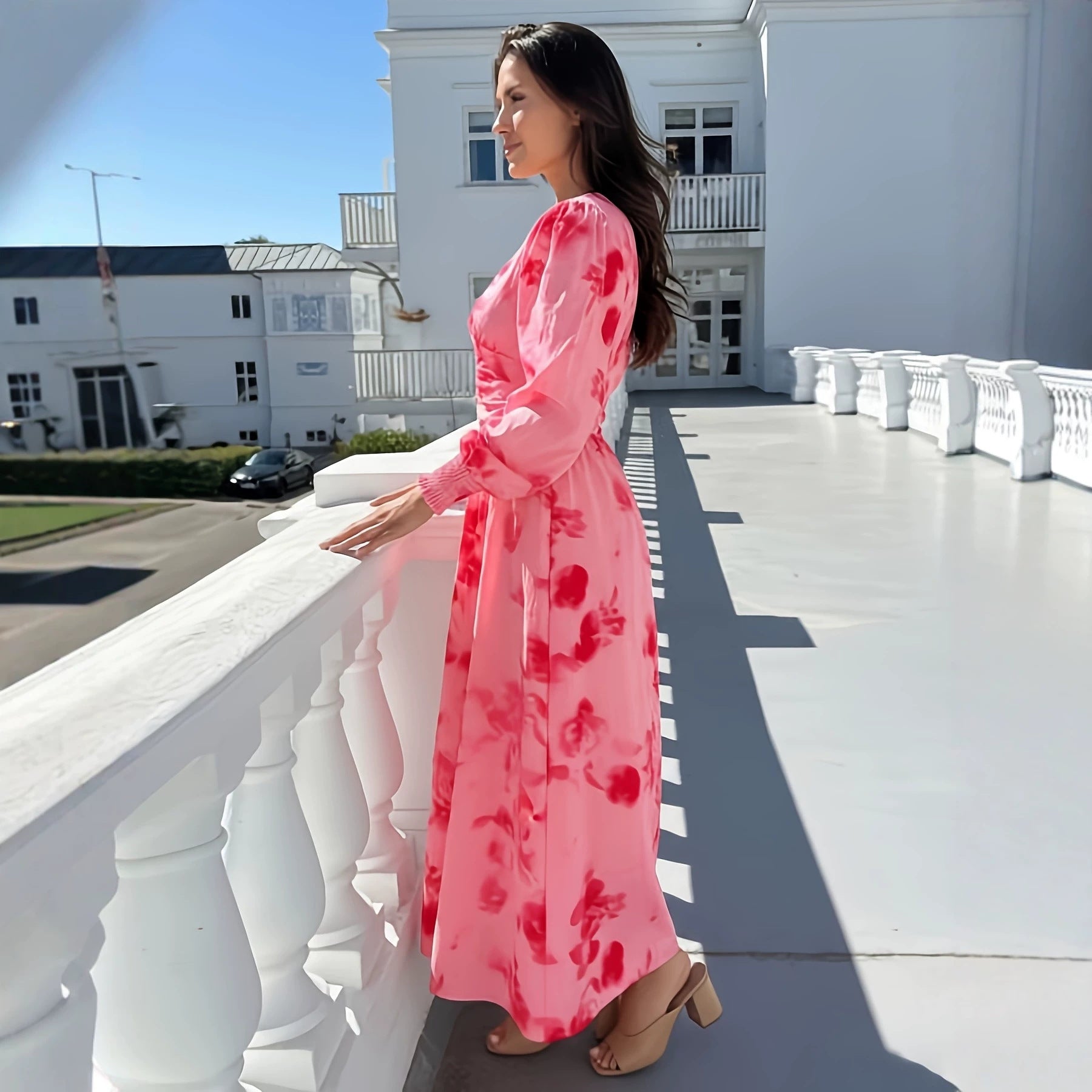 French Romantic Floral V-Neck Waist-Cinching Dress